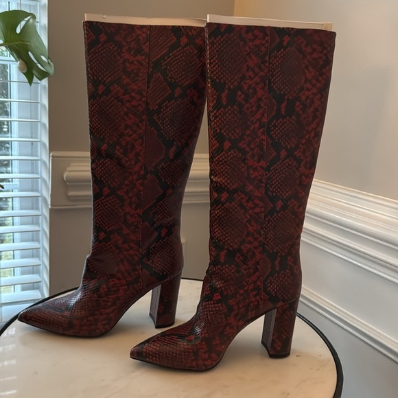 Primadonna Collection Boots Womens Red Black Knee-High Pointed Toe Block NEW - Picture 3 of 9